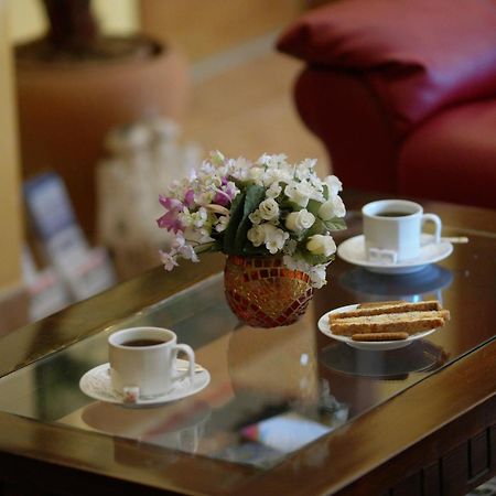 Mr. Dim Exclusive Apart Hotel Гьочек Екстериор снимка