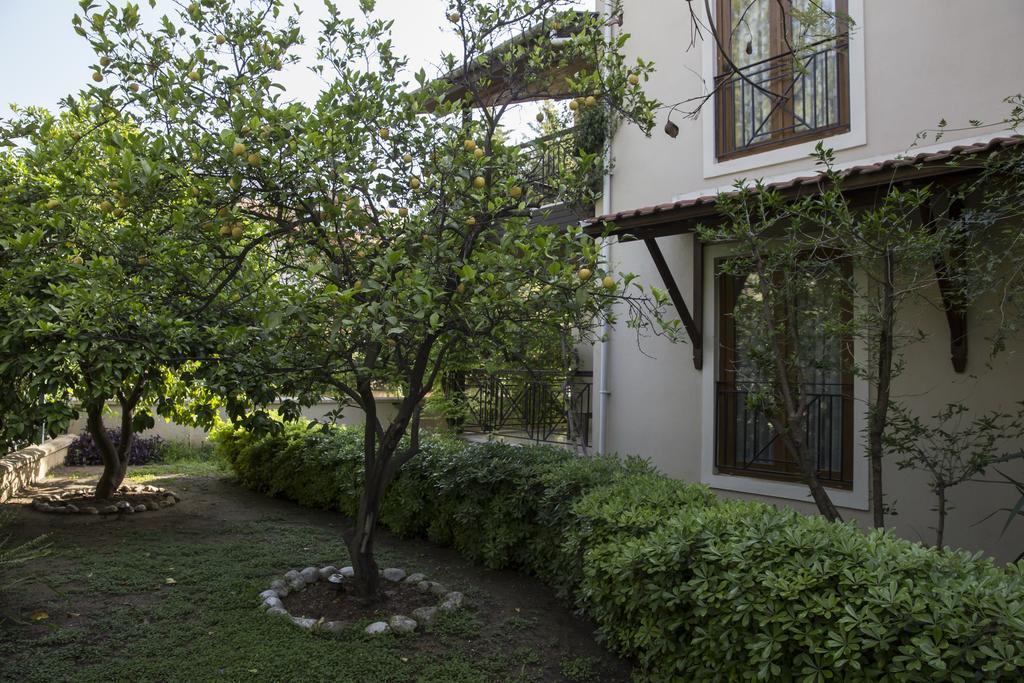 Mr. Dim Exclusive Apart Hotel Гьочек Екстериор снимка