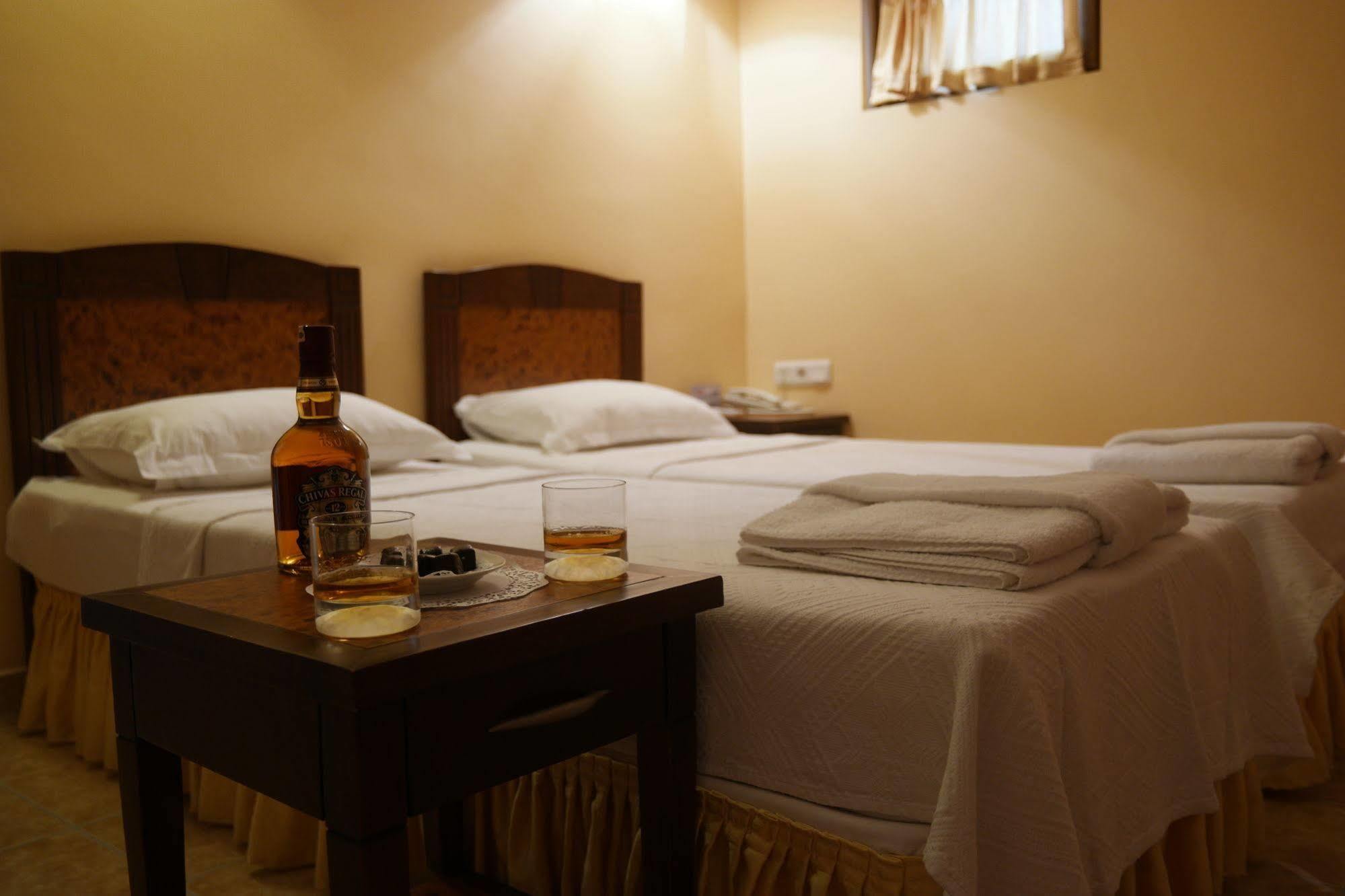 Mr. Dim Exclusive Apart Hotel Гьочек Екстериор снимка